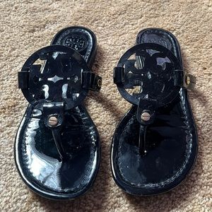 Tory Burch Patent Leather sandal size 5 black